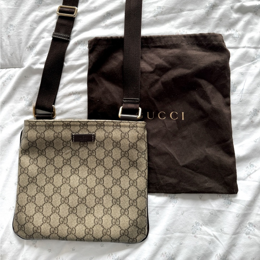 Authentic Gucci crossbody purse